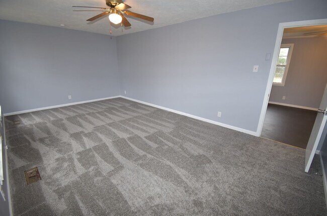 Foto del edificio - 3 Bedroom Pet Friendly Home For Rent!