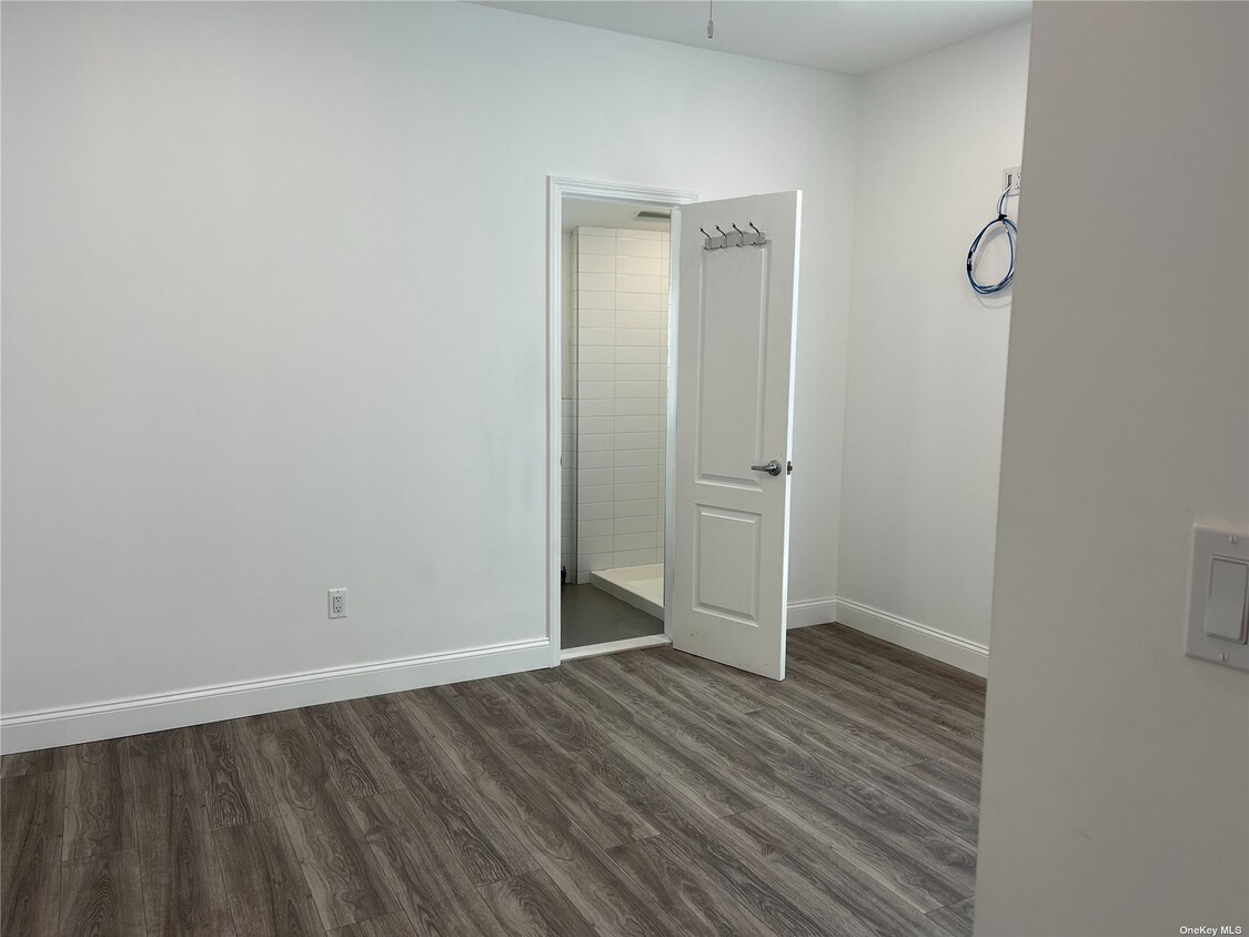 283 Hendrickson Ave, Lynbrook, NY 11563 House Rental in Lynbrook, NY