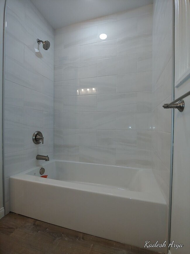 Foto del edificio - Large 5 Bedroom 3 Bath House that Sleeps 6...