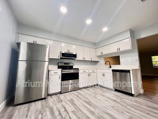 Foto del edificio - 5305 N Boulevard