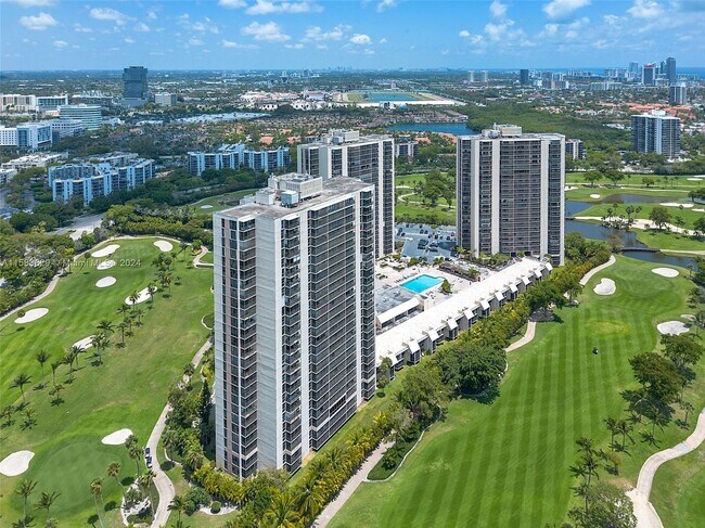 Building Photo - 20335 W Country Club Dr