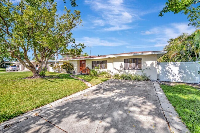 Foto del edificio - Beautiful West of the Trail 3-Bed/2-Bath H...