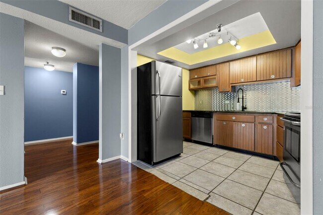 Foto del edificio - 7430 Sunshine Skyway Ln S