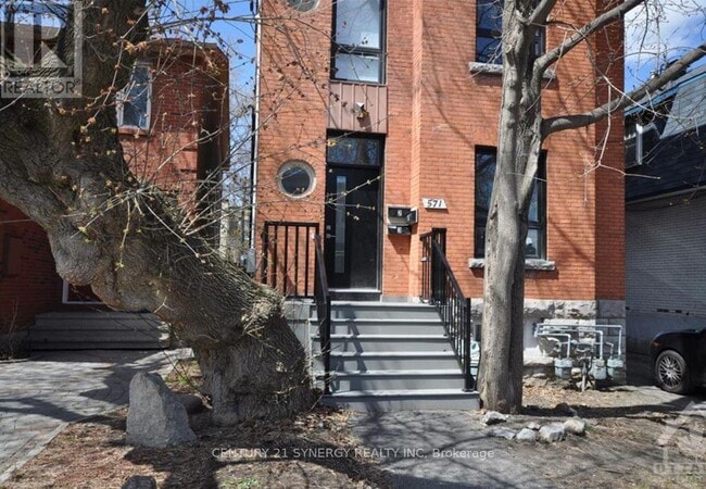 Building Photo - 571-571 McLeod St