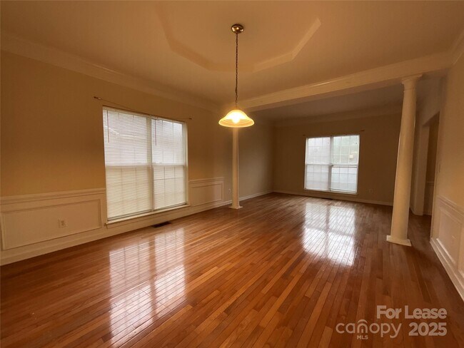 Foto del edificio - 10411 Rougemont Ln