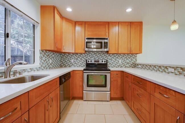 Foto del edificio - 1013 Woodside Rd