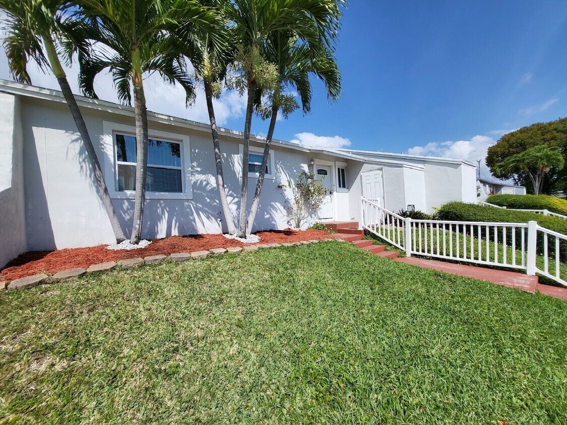 20836 Snapper Pl, Cutler Bay, FL 33189 Townhome Rentals in Cutler Bay