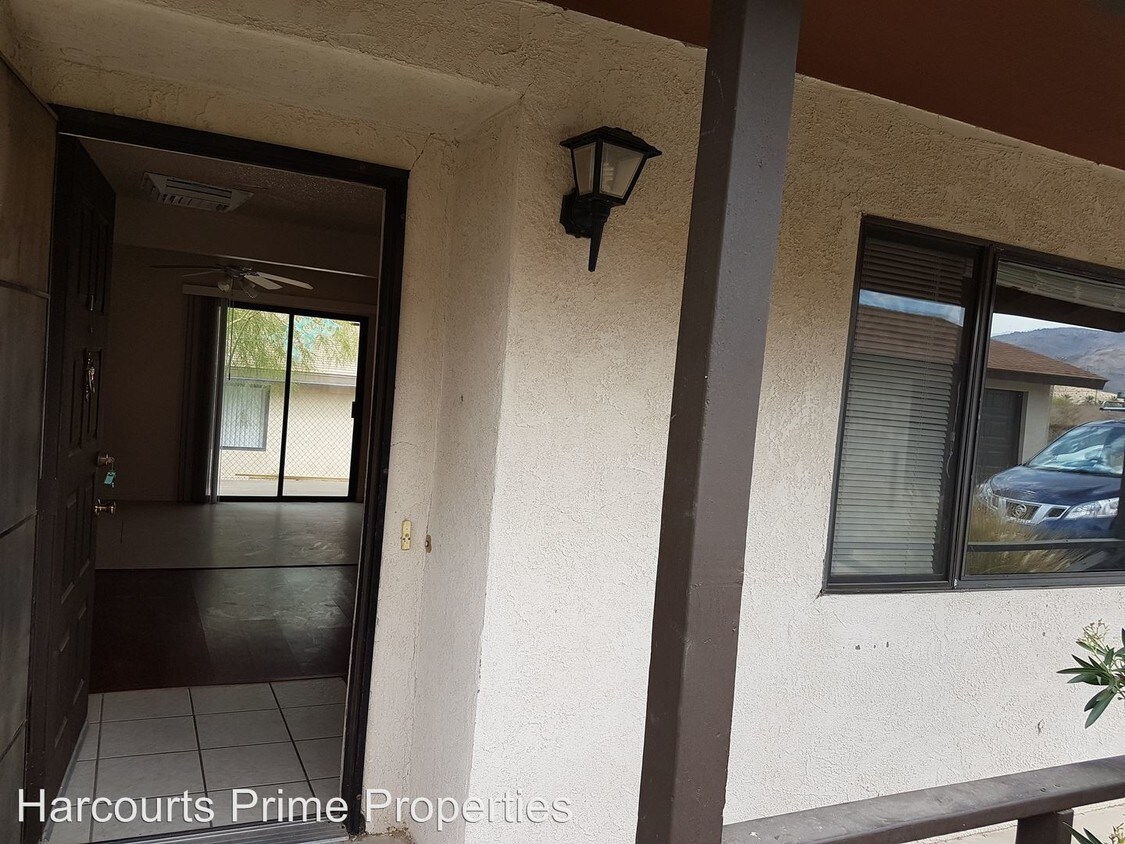 Foto principal - 73624 Sunnyvale Dr