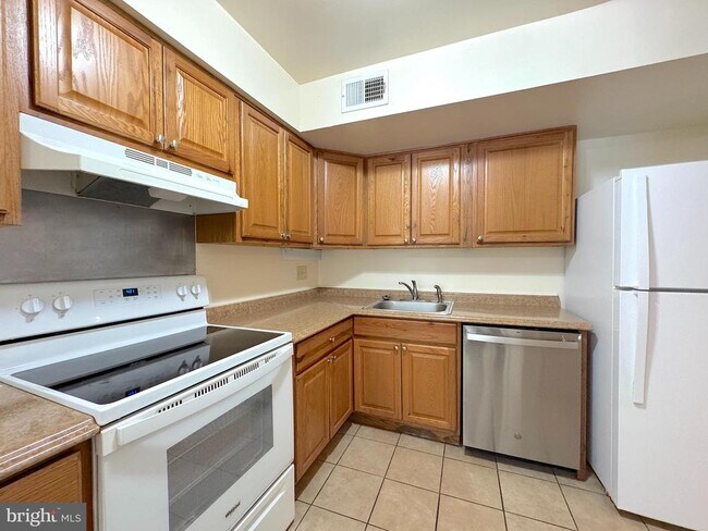 Foto del edificio - 4645 Logsdon Dr