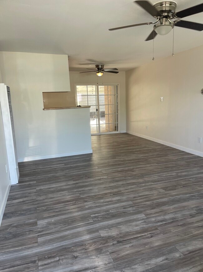 Building Photo - 702 Sawtelle Ave