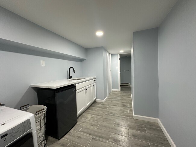 Building Photo - 91 Lebanon St