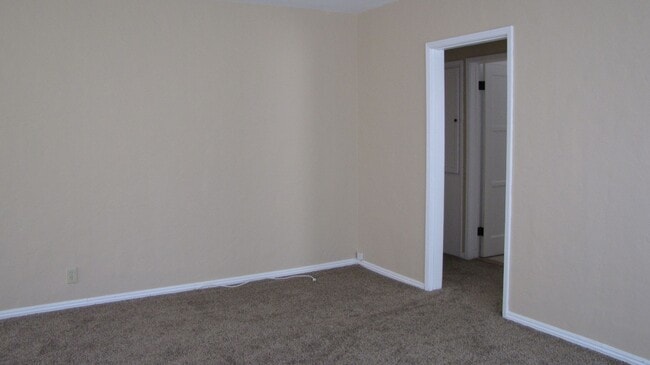 Building Photo - 105 Brighton Way