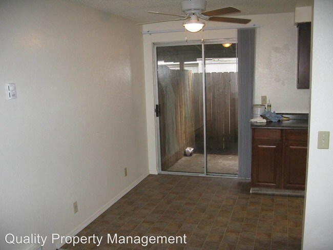 Building Photo - 854 E 9th St