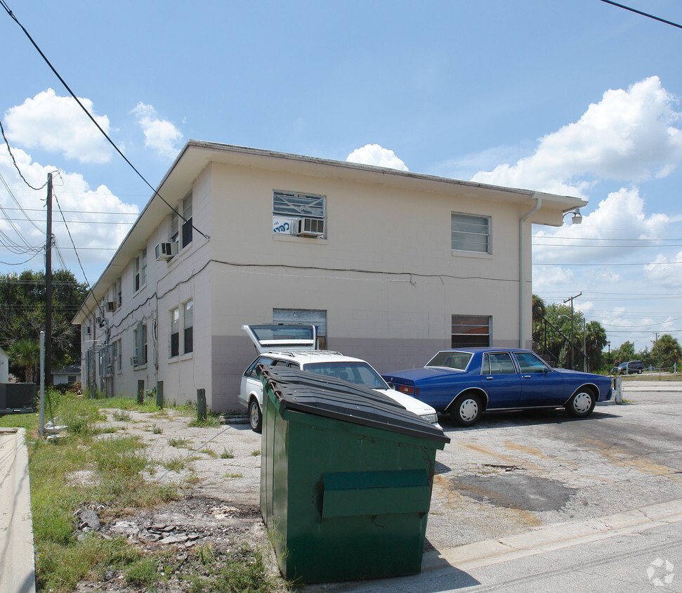 Building Photo - 240 Stone St