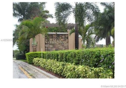 Primary Photo - 966 SW 147th Ave