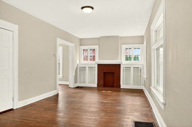 Building Photo - 102 Rockwood Ave