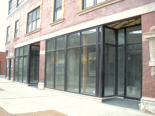 Fotografía del edificio - Wayland Apartments