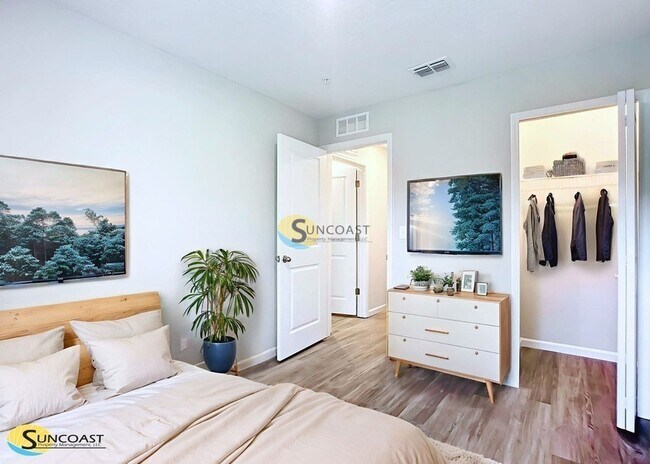 Foto del edificio - 6475 Breezy Oaks Wy