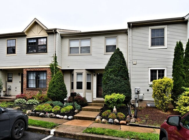 Building Photo - 3BR Townhome (Tapestry) with COUNCIL ROCK ...