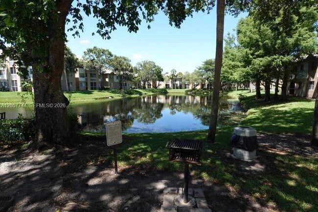 Foto del edificio - 9777 Westview Dr