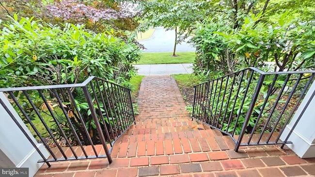 Building Photo - 3832 Carriage Hill Dr