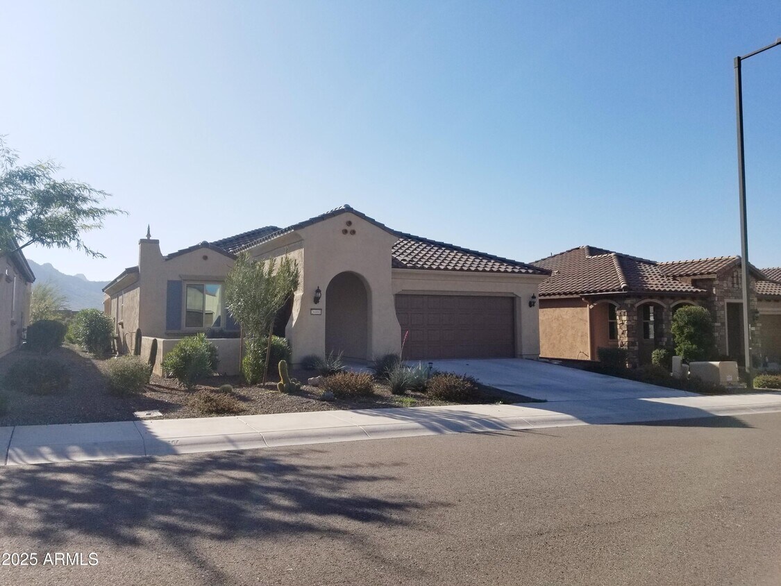 Primary Photo - 26881 W Utopia Rd