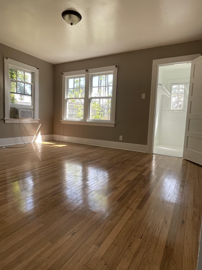 Bedroom 1 - 723 N Normandie Ave