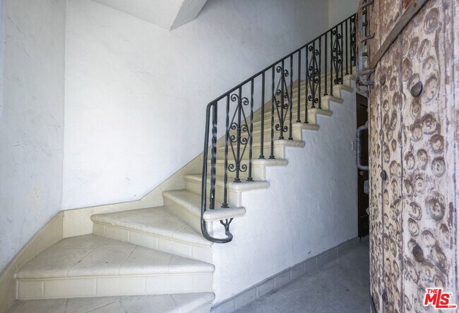 Foto del edificio - 6413 W 6th St