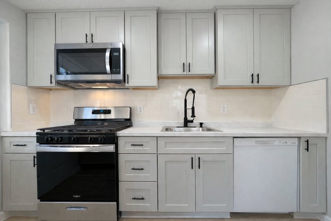 Building Photo - 1063 Tacoma St