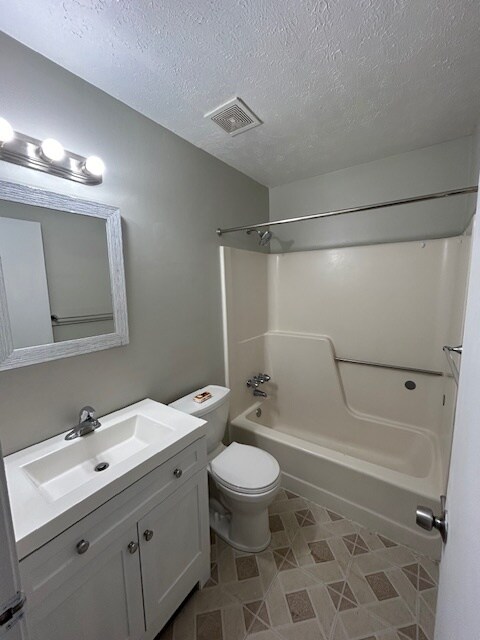 Foto del edificio - 5305 Hasbrook Dr