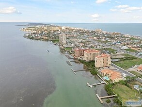 Building Photo - 201 W Capricorn Dr