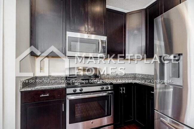 Foto del edificio - 3426 Hidden Falls Ct