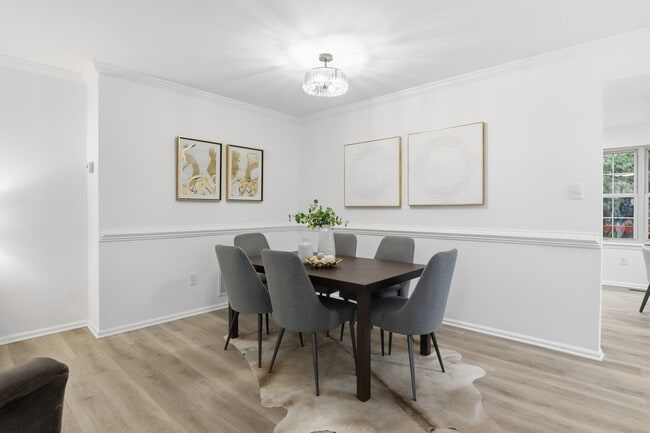 Foto del edificio - 1858 Heather Glen Ct