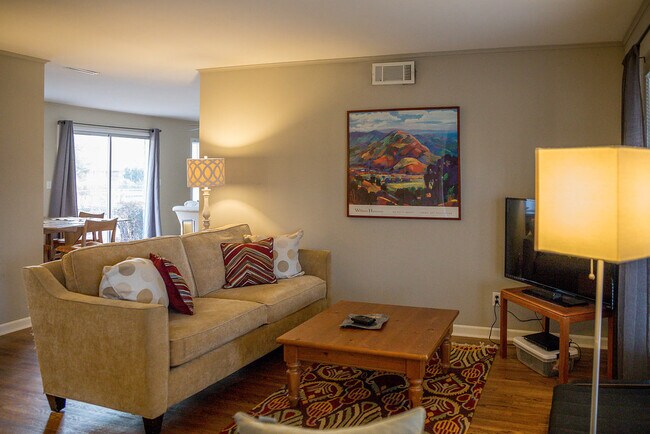 Foto del edificio - 4350 E 60th St