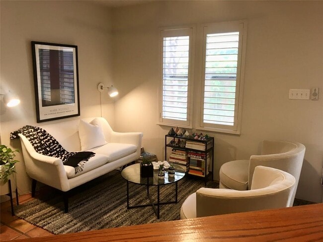 Foto del edificio - 4804 Ramsey Ave