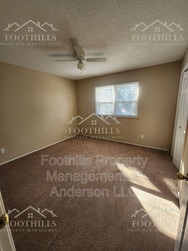 Foto del edificio - 4315 Lexington Way