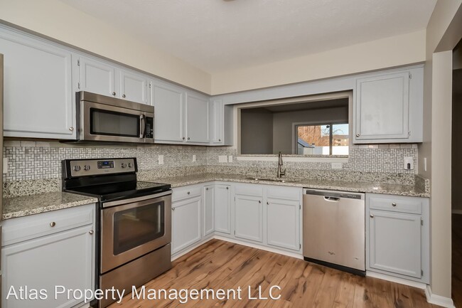 Building Photo - 3 br, 1.5 bath House - 6590 Baybrook Court