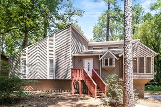 Building Photo - 261 Rustic Ridge Dr NE