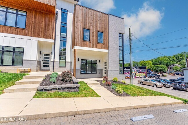 Foto del edificio - 904 Phillips Ave