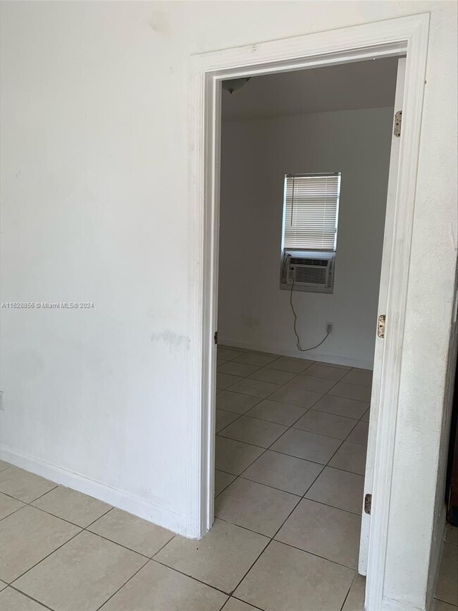 Foto del edificio - 632 NW 14th Terrace