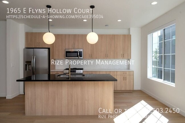 Foto del edificio - 1965 Flyns Hollow Ct