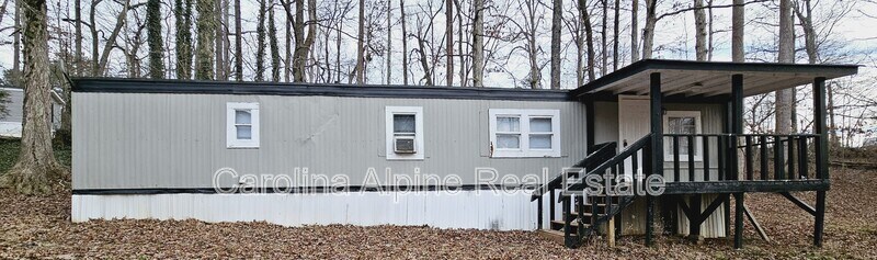 Primary Photo - 256 Bluebird Ln
