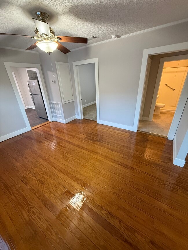 Building Photo - 2308 Albany St