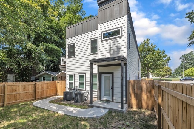 Building Photo - *Modern Construction Luxury Townhome - Downtown Raleigh*