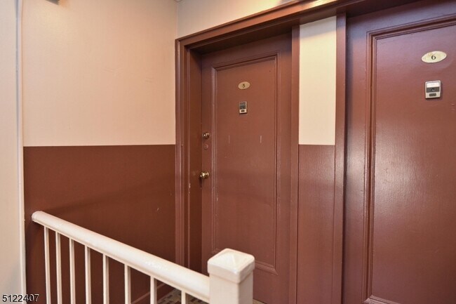 Building Photo - 1472 Terrace Cir