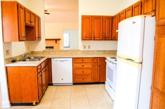 Building Photo - Haile Plantation - Chestnut Hill 3 bedroom 2 bath home