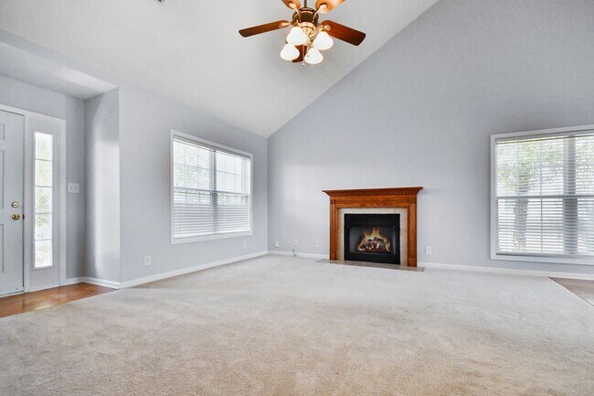 Foto del edificio - Three Bedroom with Bonus and Pool!