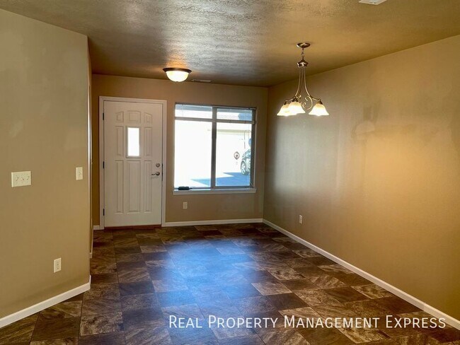 Foto del edificio - Amazing 3 Bedroom 2.5 Bath townhome in Harrisburg