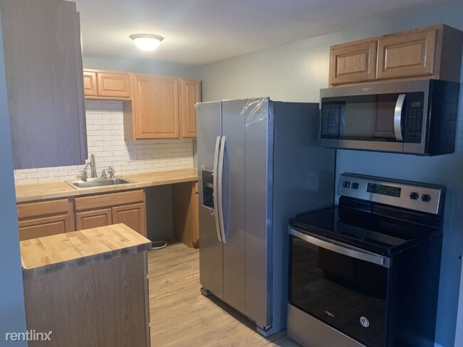 Building Photo - 1 br, 1 bath House - 907 Main St 1 Unit 1