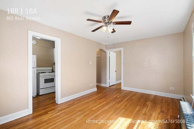 Building Photo - Stunning 1BR near CITY PARK with hardwood ...